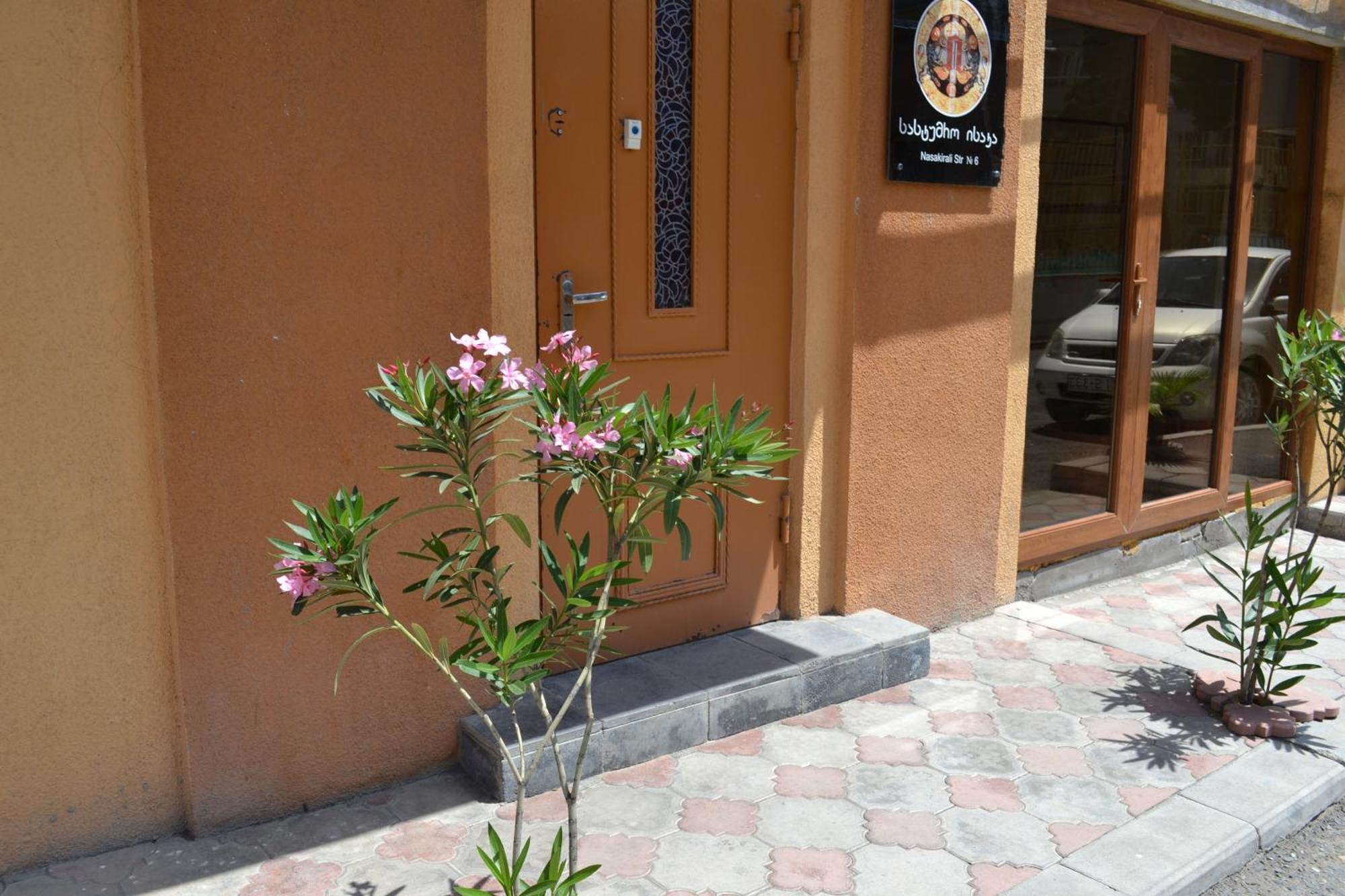 Hotel Isaka Tbilisi Ruang foto