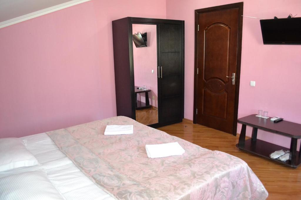 Hotel Isaka Tbilisi Ruang foto