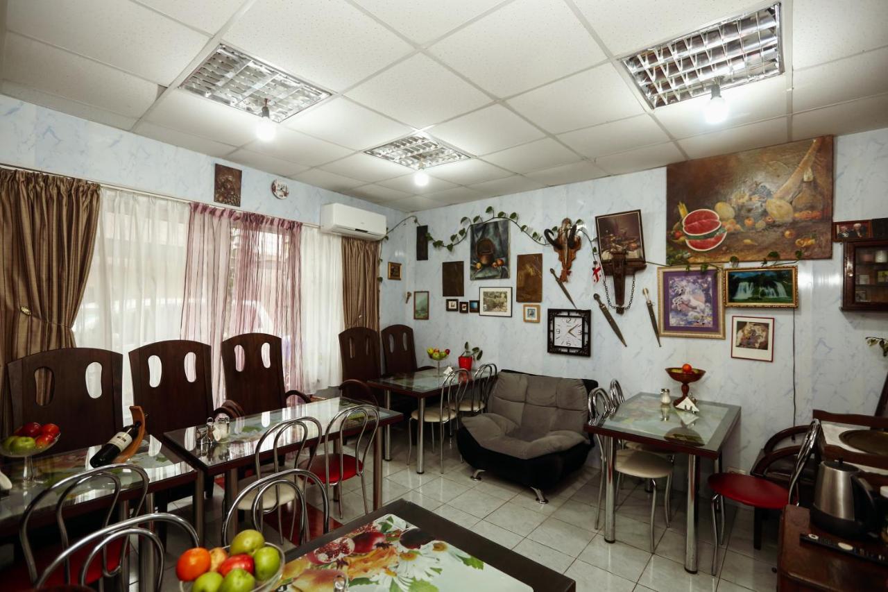 Hotel Isaka Tbilisi Bagian luar foto