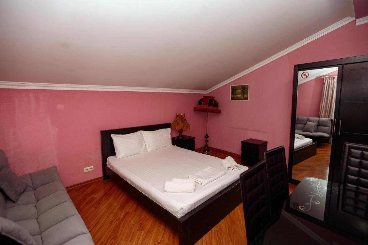 Hotel Isaka Tbilisi Bagian luar foto