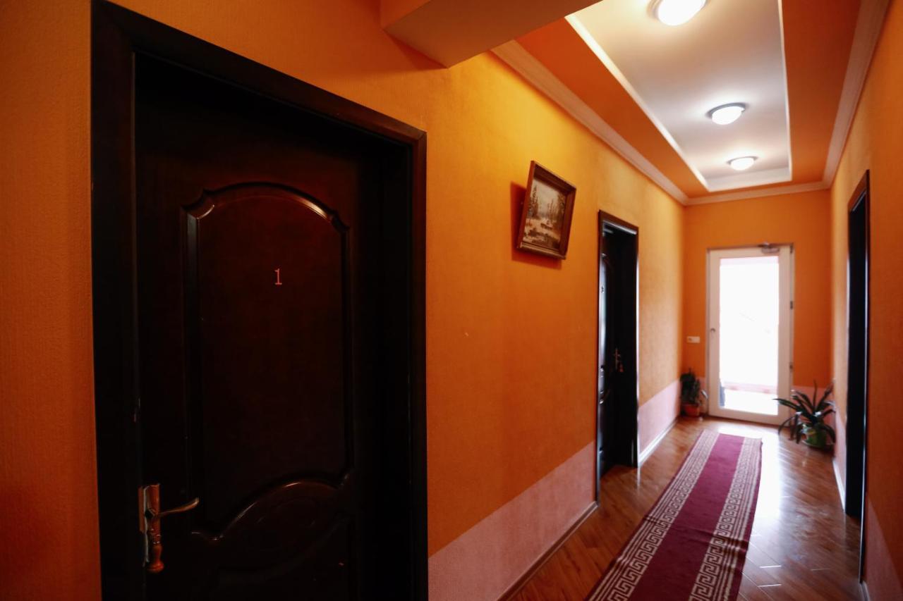 Hotel Isaka Tbilisi Bagian luar foto