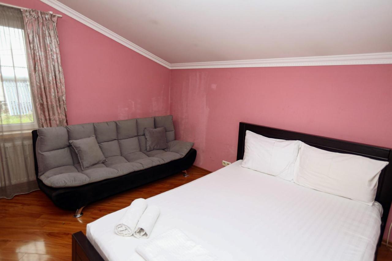 Hotel Isaka Tbilisi Bagian luar foto